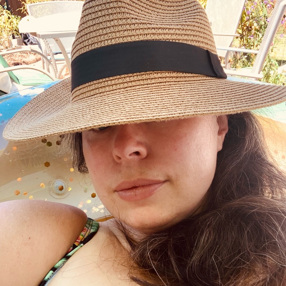 Meet your Posher, Emma